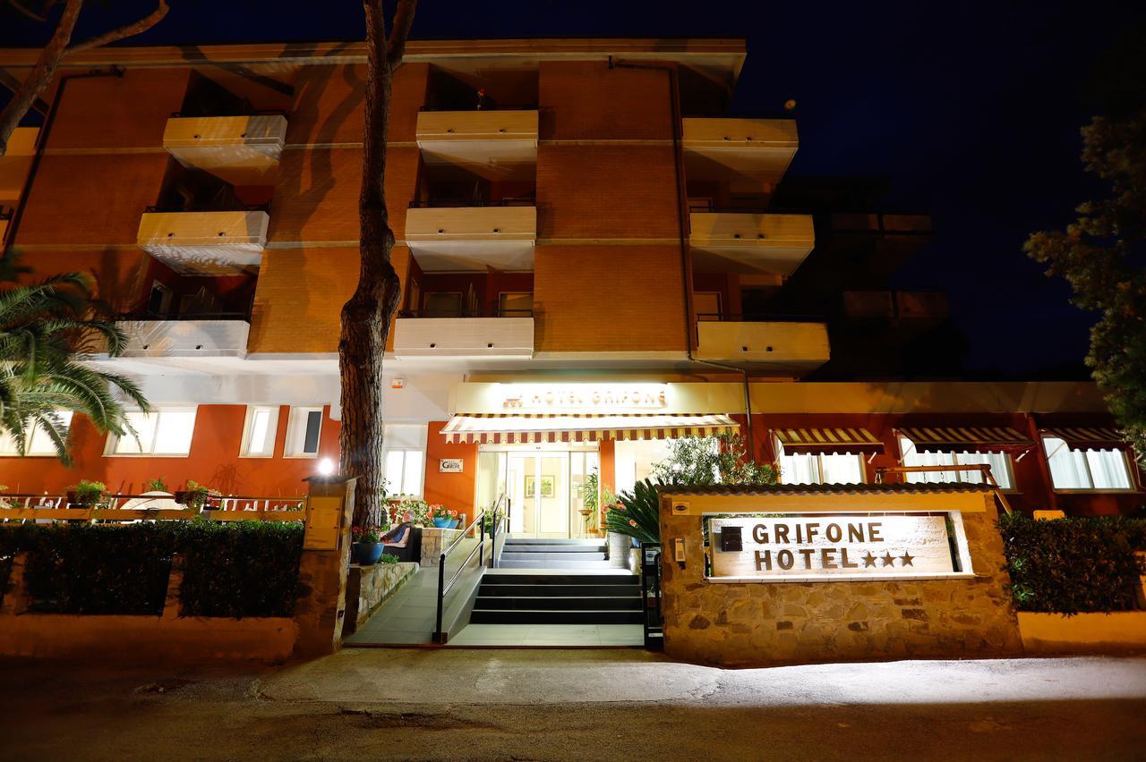 Hotel Grifone プリンチピナ・ア・マーレ エクステリア 写真